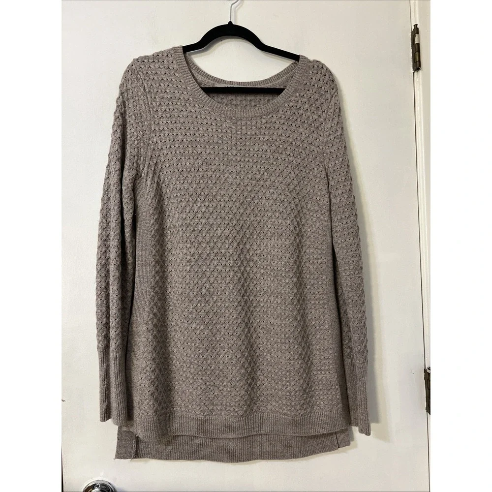 Athleta Wool Knit Tunic Sweater Pullover‎ Light Purple Crewneck Sz M Side Slit